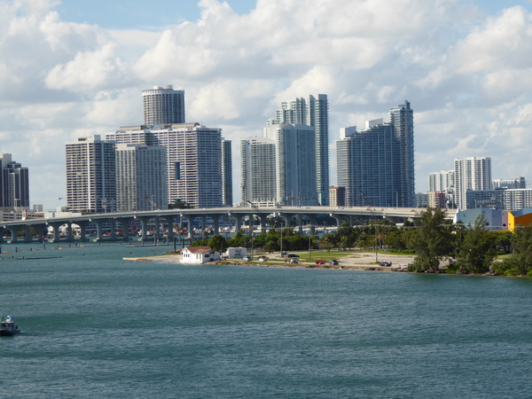   Miami Skyline Miami Ocean Drive Art Deco Miami Skyline Miami Ocean Drive Art Deco 