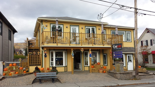 Montreal Saint-Sauveur Mittelgebirge in Kanada: Die mondänen Laurentides