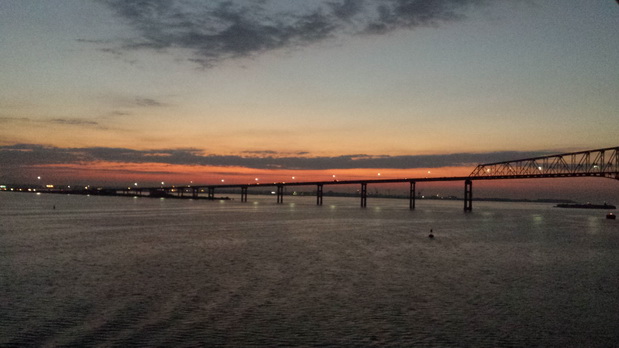   norfolk Hafeneinfahrt Brückenorfolk norfolk Hafeneinfahrt  Brücke