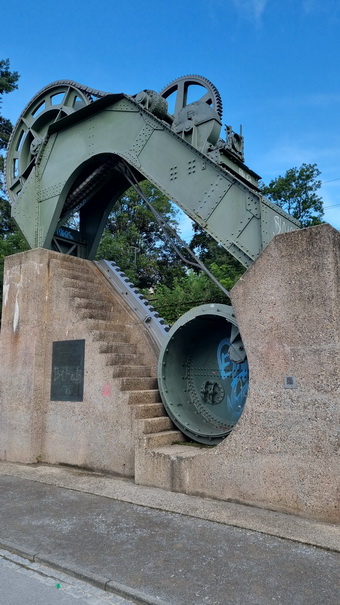 mainspaziergang und Stadtspaziergang Schweinfurt das erste Walzenwehr der Welt