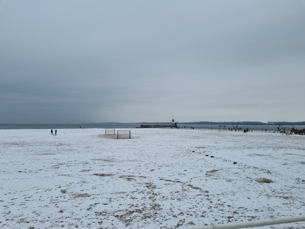 Wanderung Niendorf TraveMünde am vereisten Strand entlang